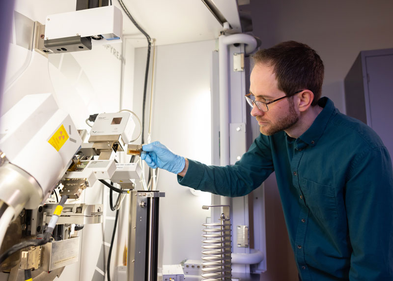 Michael Koehler works on a Empyrean XRD diffractometer in the Diffraction Core Facility